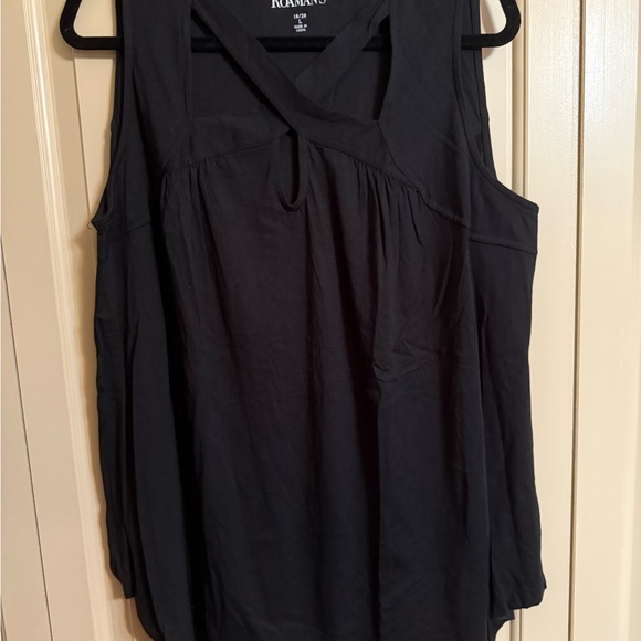 Roaman's Elegant Black Criss-Cross Top Never worn.  Size 18/20 - Picture 2 of 3